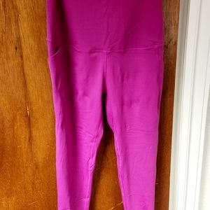 Senitas athletics maternity leggings large